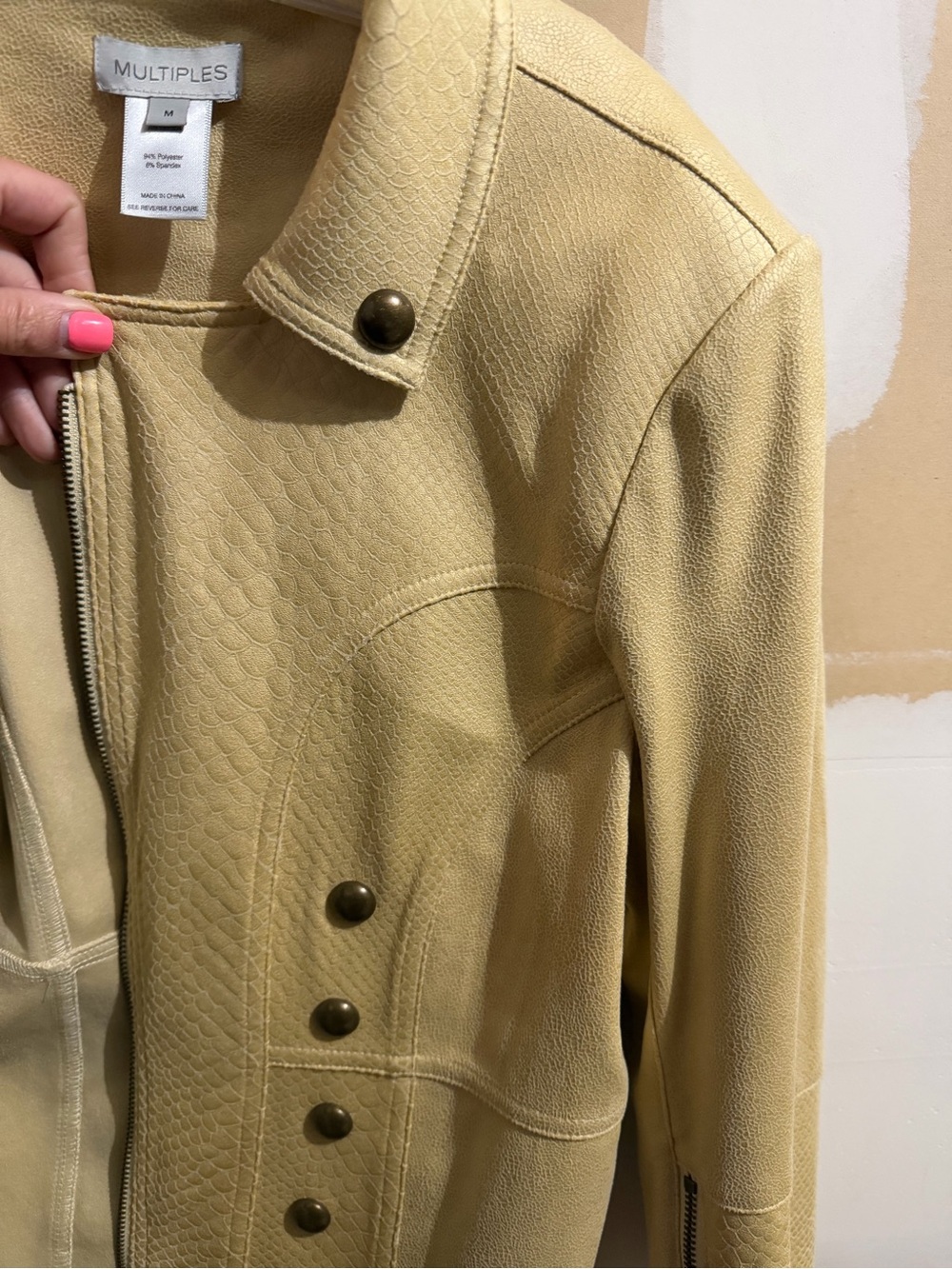Multiples Cream Textured Zip-Front Decorative-Button Jacket - Picture 4 of 6